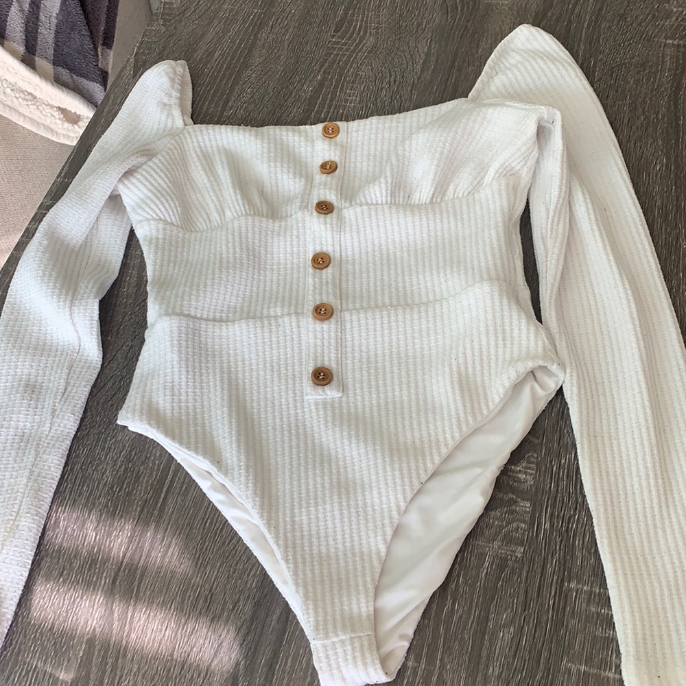 White sabo skirt body suit